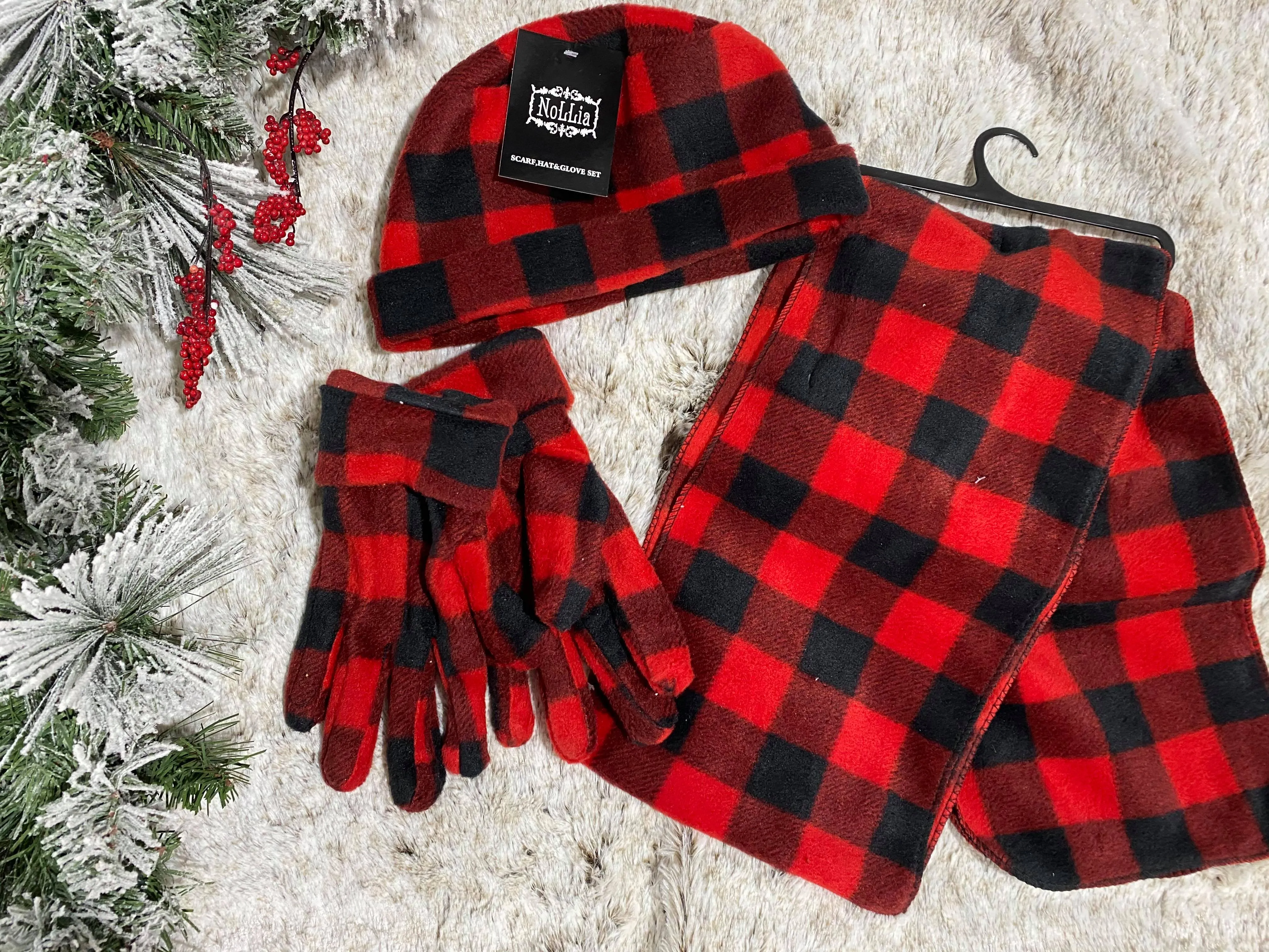 Buffalo Plaid Winter Accessory Set