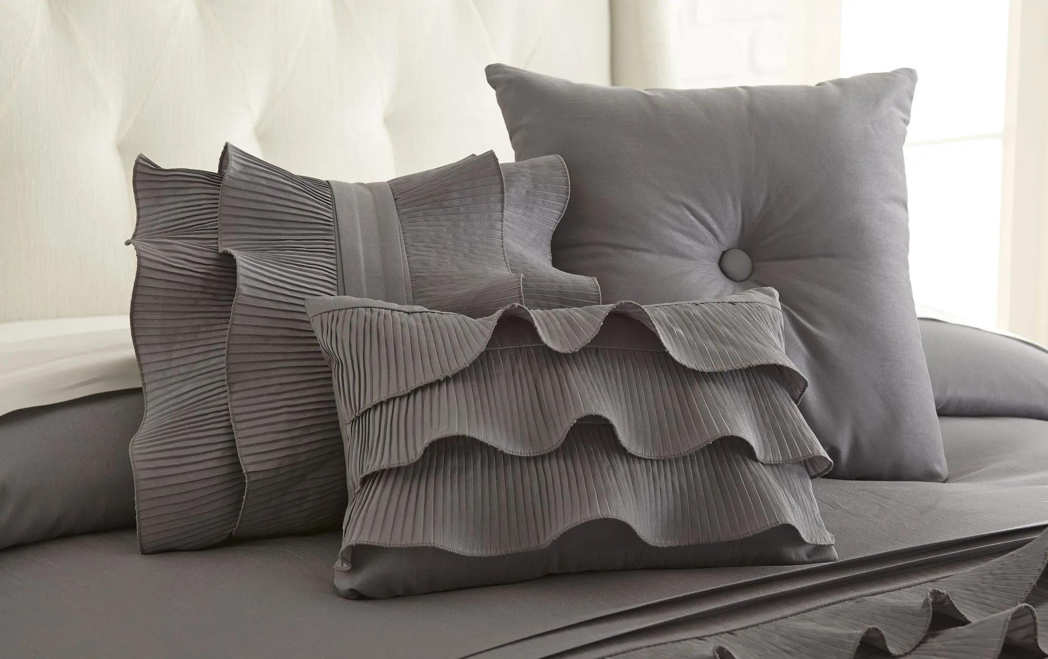 Mandalay Bay Ruffled 3 Piece deco pillow Set Anastacia Platinum
