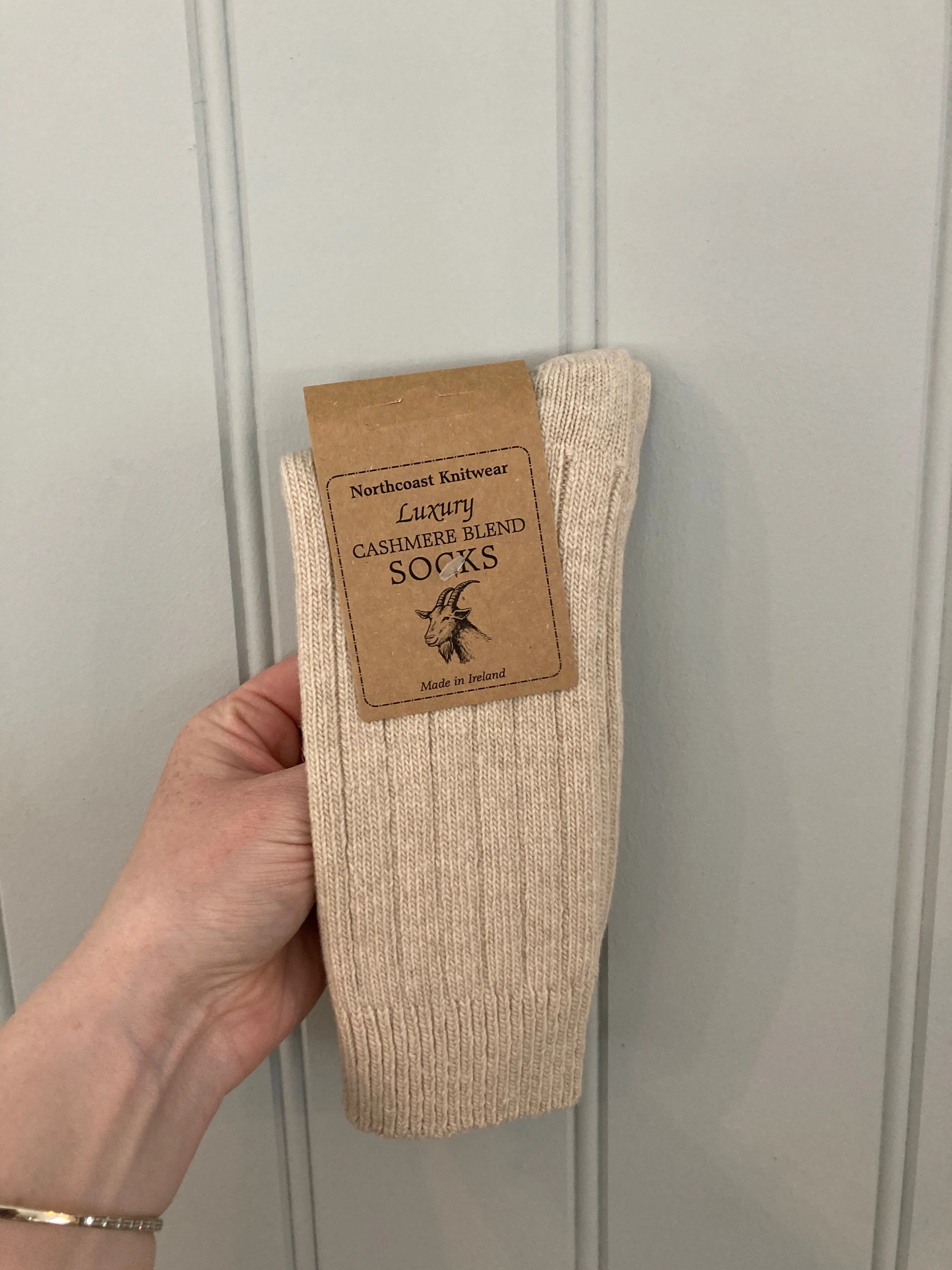 Original Aran Company | Unisex Cashmere blend socks | Beige